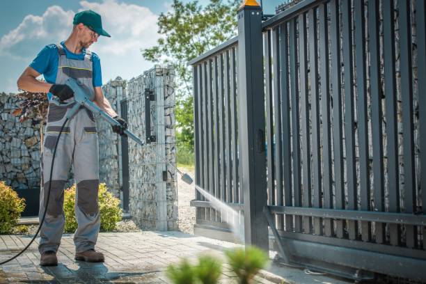 Spring Cleaning in Taft Mosswood, CA