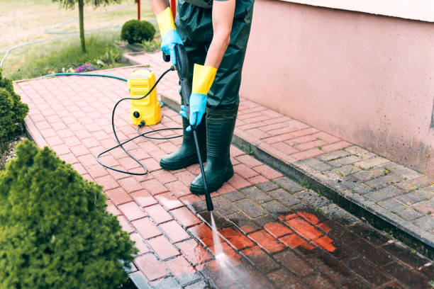 Best Sidewalk and Walkway Cleaning  in Taft Mosswood, CA